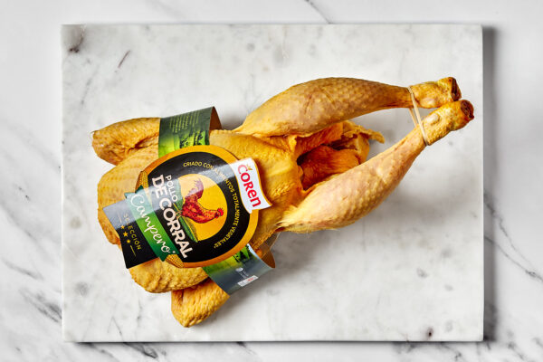 Pollo entero de corral